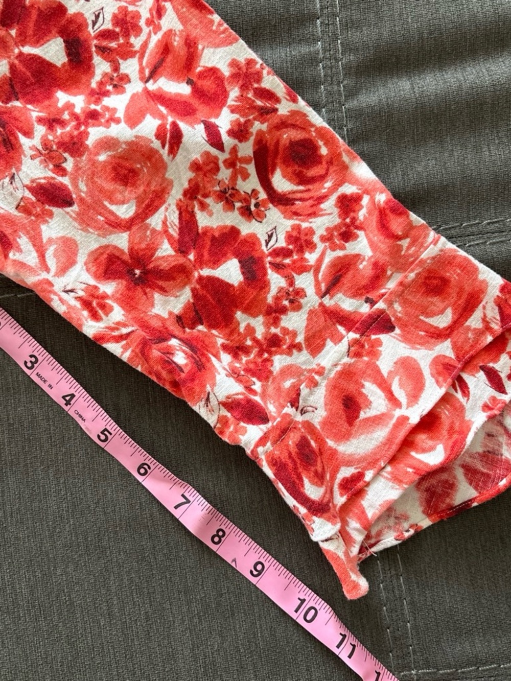 Christopher & Banks Red Floral Button-Front linen blend Blouse. M - Picture 7 of 8